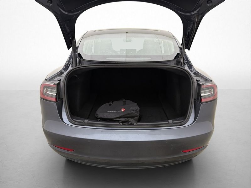 Tesla Model 3 bild 27