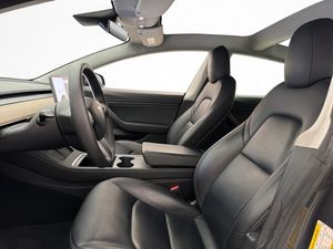 Tesla Model 3 bild 11