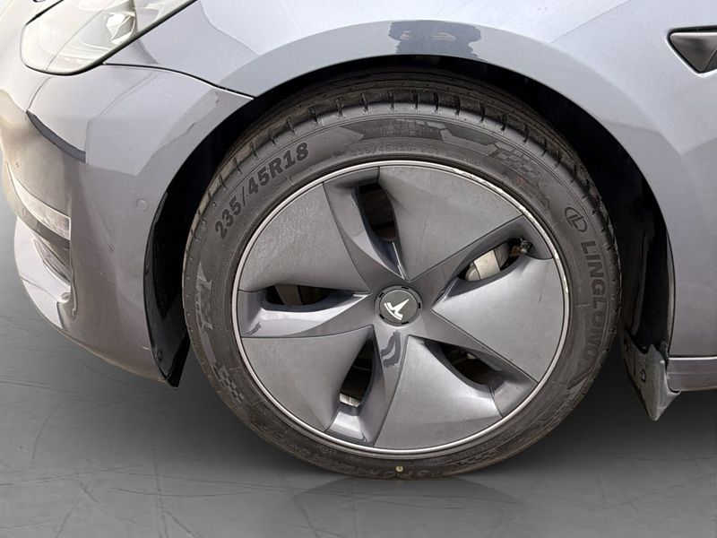 Tesla Model 3 bild 29