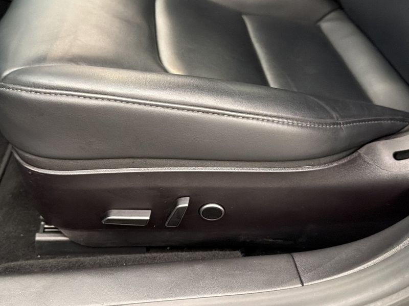 Tesla Model 3 bild 14
