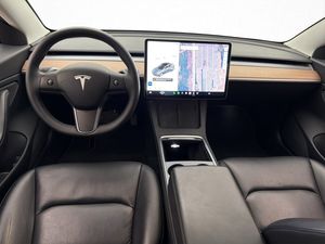 Tesla Model 3 bild 13