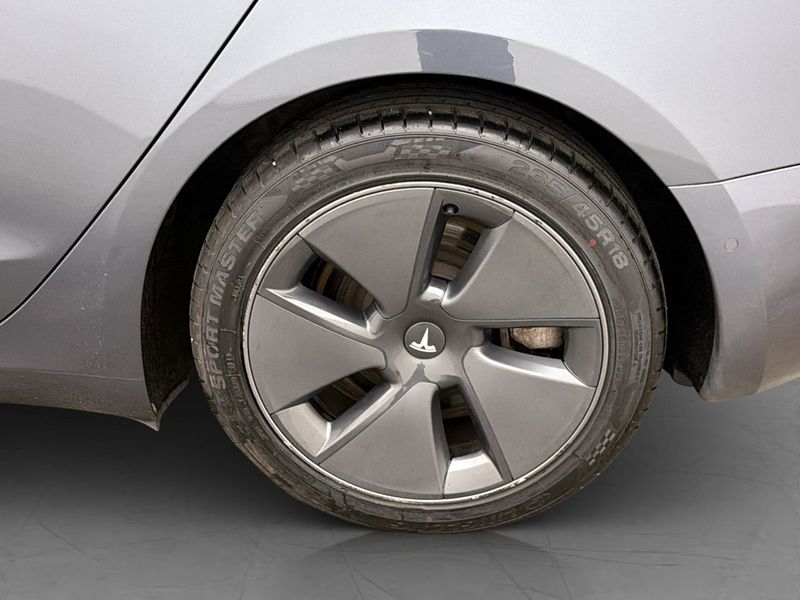 Tesla Model 3 bild 30