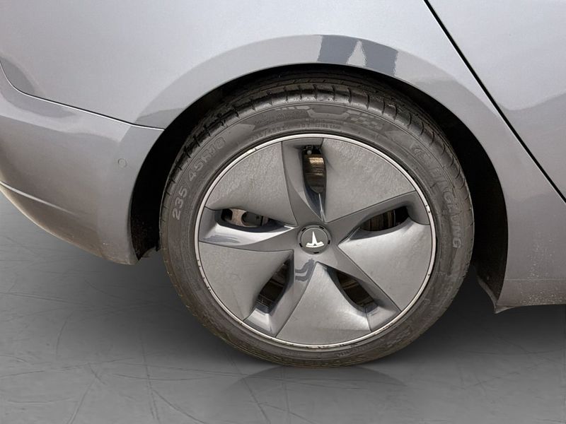 Tesla Model 3 bild 31