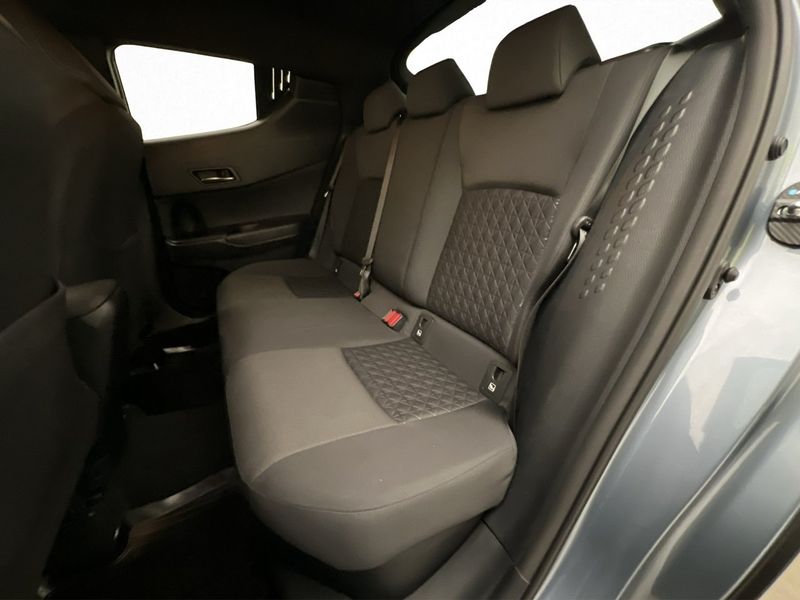 Toyota C-HR bild 25