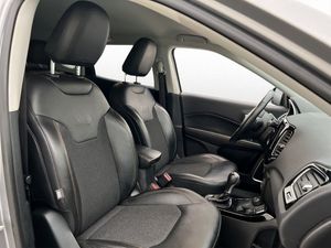 Jeep Compass bild 25