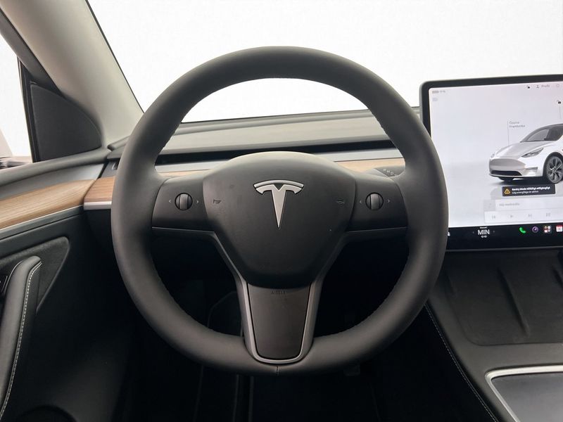 Tesla Model Y bild 20