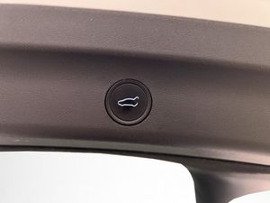 Tesla Model Y bild 13