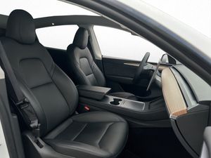 Tesla Model Y bild 31