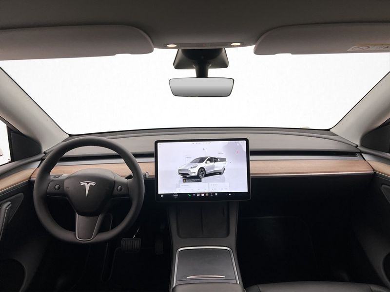 Tesla Model Y bild 18