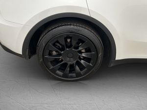 Tesla Model Y bild 36