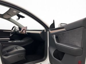 Tesla Model Y bild 30
