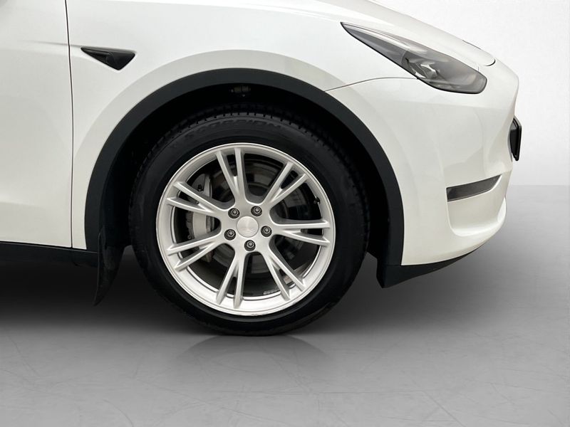 Tesla Model Y bild 35