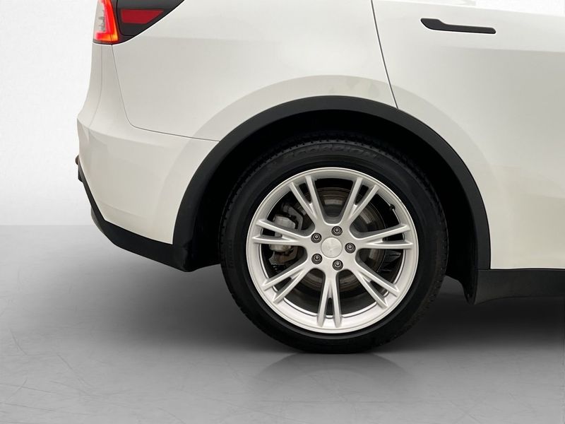 Tesla Model Y bild 34