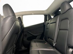 Tesla Model Y bild 31