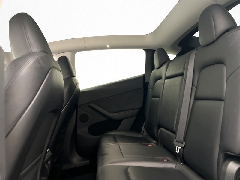 Tesla Model Y bild 31