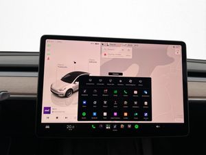 Tesla Model Y bild 28