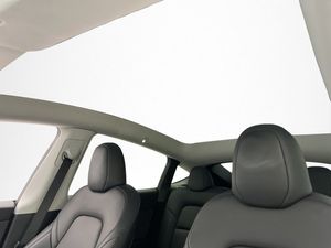 Tesla Model Y bild 16