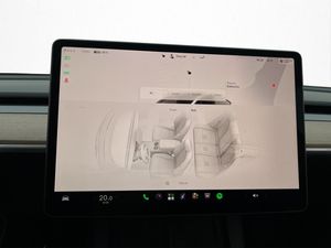 Tesla Model Y bild 26