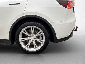 Tesla Model Y bild 33