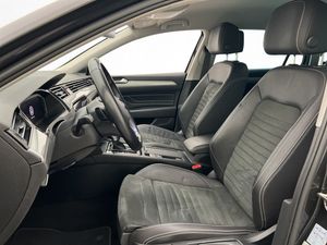Volkswagen Passat bild 13