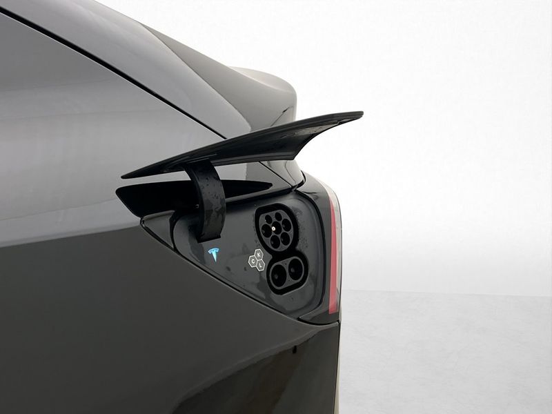 Tesla Model Y bild 13