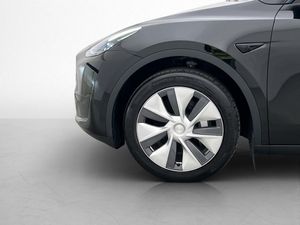 Tesla Model Y bild 33