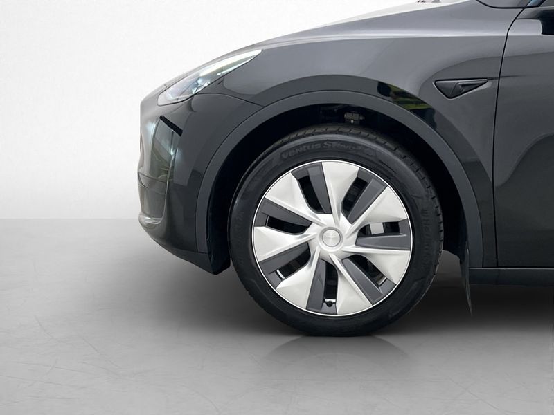 Tesla Model Y bild 33