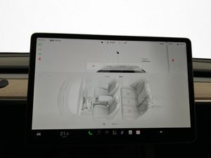 Tesla Model Y bild 25