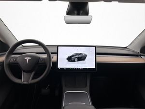 Tesla Model Y bild 17