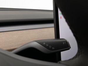 Tesla Model Y bild 21