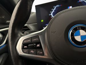 BMW i4 bild 21