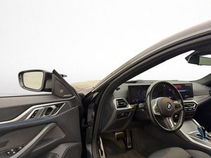 BMW i4 bild 16