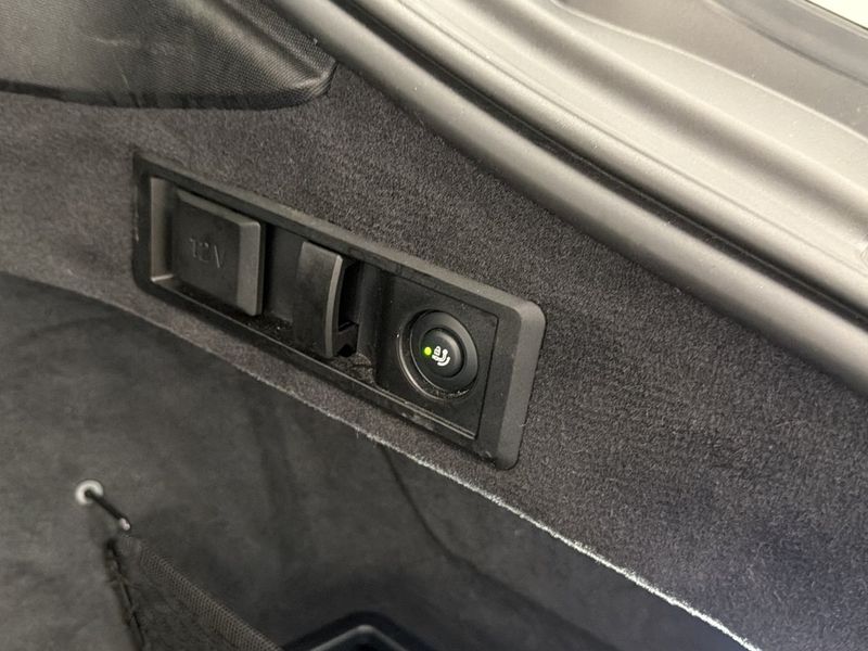 BMW i4 bild 11