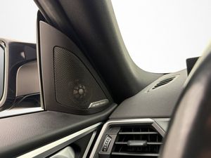 BMW i4 bild 17