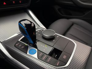 BMW i4 bild 35
