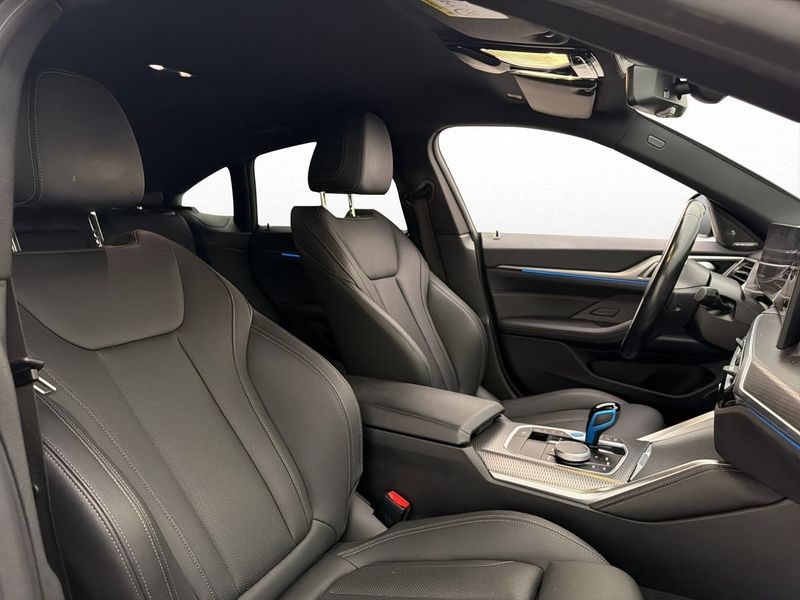 BMW i4 bild 36