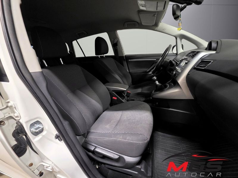 Toyota Verso bild 13