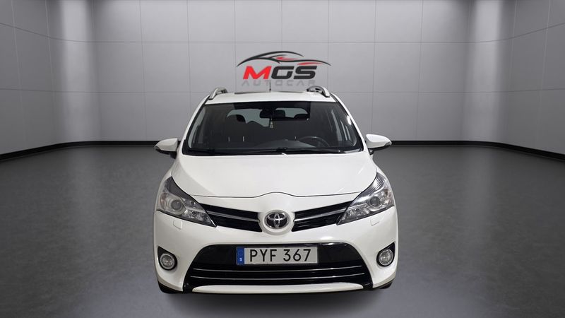 Toyota Verso bild 6