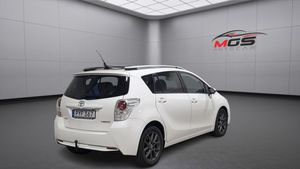 Toyota Verso bild 3