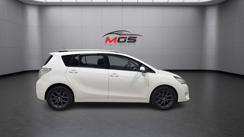Toyota Verso bild 7