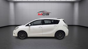 Toyota Verso bild 8