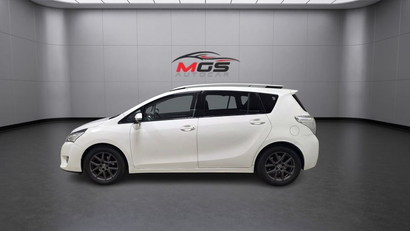 Toyota Verso bild 8