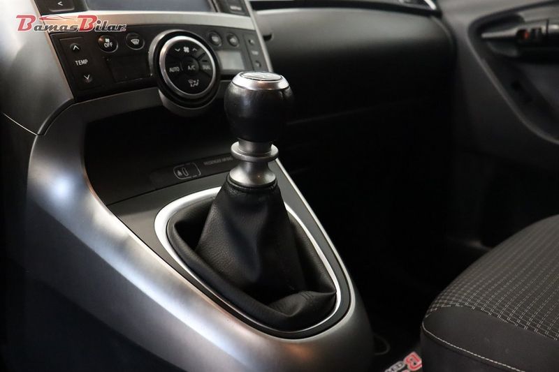 Toyota Verso bild 11