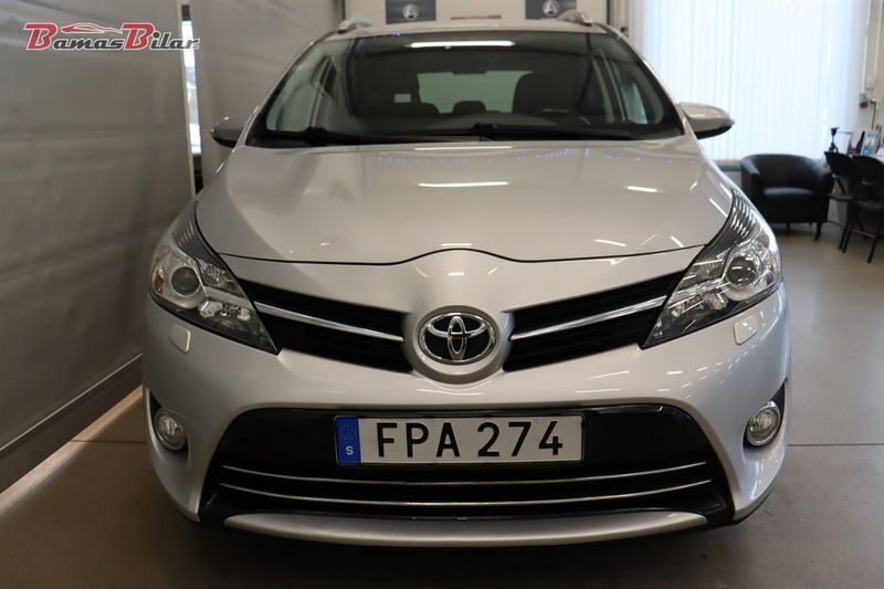 Toyota Verso bild 8