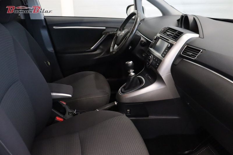 Toyota Verso bild 17