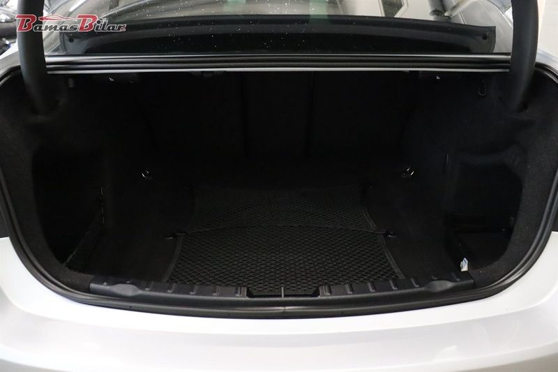 BMW 320 bild 14