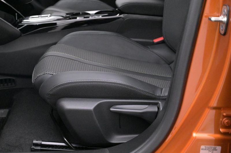 Peugeot e-2008 bild 12