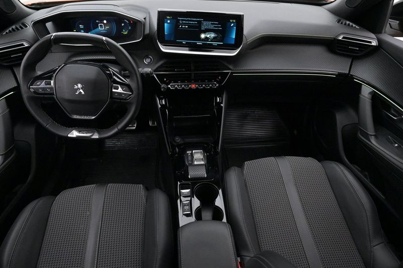 Peugeot e-2008 bild 6