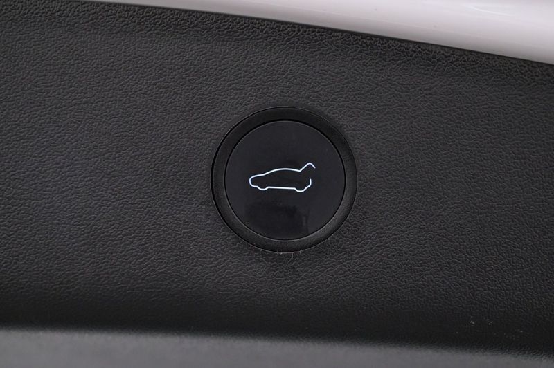 Tesla Model 3 bild 24