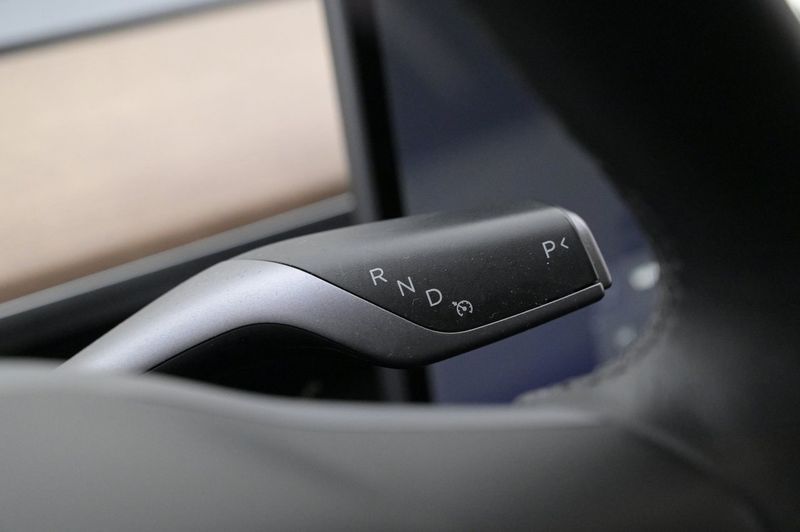 Tesla Model 3 bild 8